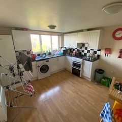 Worcester Park, KT4 (House Share) - Photo 2