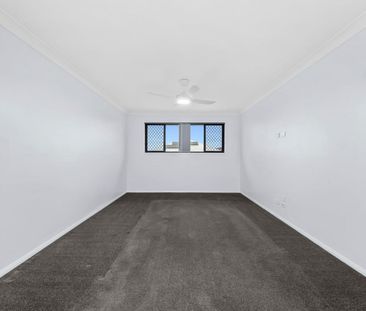 Stunning Family Home In Popular Suburb! - Photo 1