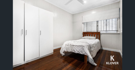 🏡 Charming 3-Bedroom Home in the Heart of Carina Heights! - Photo 5