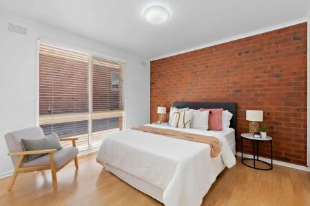 Fabulous Villa Unit in Prime Brunswick East Location - Photo 2