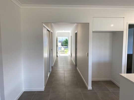 4 Bedroom Family Home in New Estate - 3-year-old home - Photo 1