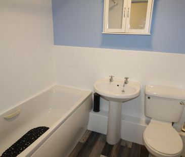 2 bedroom terraced house to rent - Photo 5