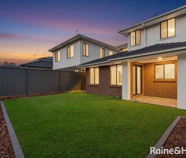 Brand new double-storey residence for lease - Photo 5