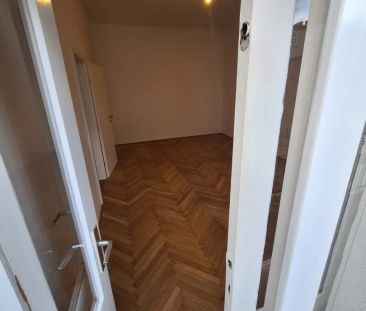 sehr zentral und ruhig gelegen mit Balkon - Stilaltbau Weyringergas... - Photo 3