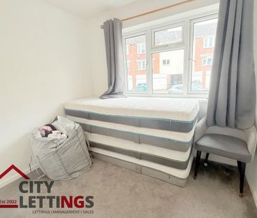 2 bedroom maisonette to rent - Photo 3