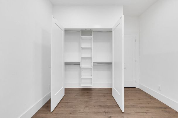 5235 Chemin de la Côte Saint Luc apartment — Montréal, QC (2-Bedroom) - 2 Bedroom - Photo 1