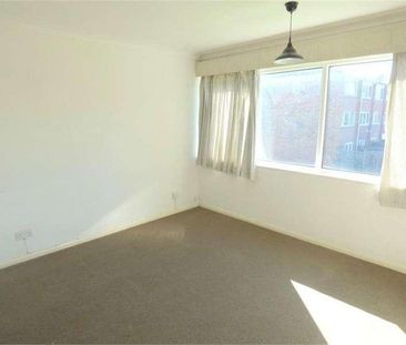 Elms Road, Wokingham, Berkshire, RG40 - Photo 4