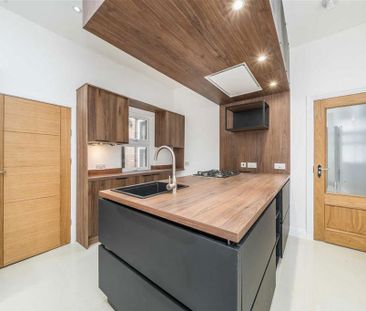 5 bedroom house to rent - Photo 2