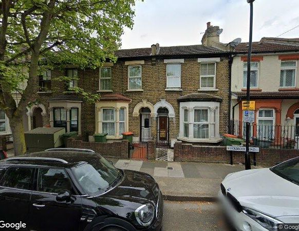 4 Bed Terraced House, Holbrook Road, E15 - Photo 1