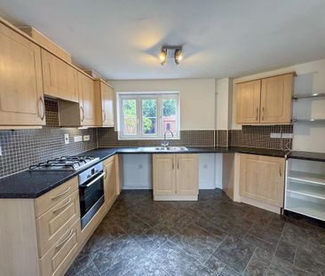 3 bedroom terraced house to rent - Photo 6