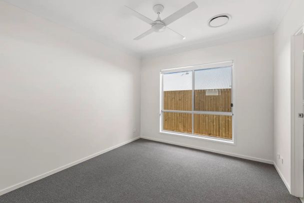 “BRAND NEW PREMIUM AND SPACIOUS 4 BEDROOM HOME WITH DUCTED COOLING IN THE HEART OF GREENBANK NOW AVAILABLE!!” - Photo 1