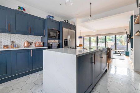 Maybank Road , E18 1EP - Photo 5