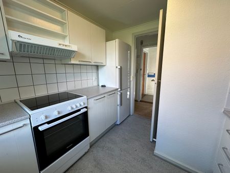 Hyggelig 3-værelses lejlighed i Odense C med have - Photo 2