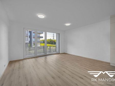 Pronájem bytu 1+kk 36 m2 - Fotografie 3