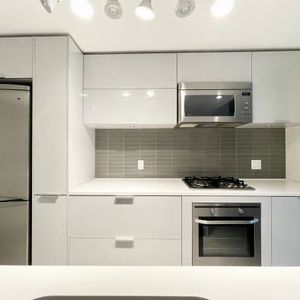 Modern + Spacious 1 Bed 1 Bath @ Woodwards - UNFURNISHED - Photo 2