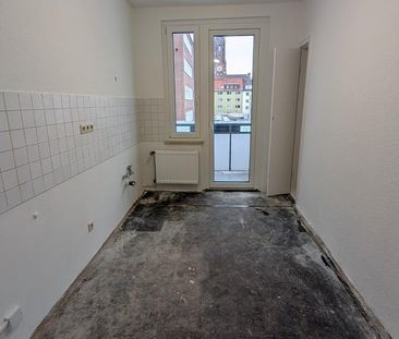 Schöne Wohnung direkt in der Innenstadt mit Wanne und Balkon! - Photo 1