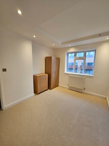 2 Bed Maisonette, Glendun Court, W3 - Photo 3