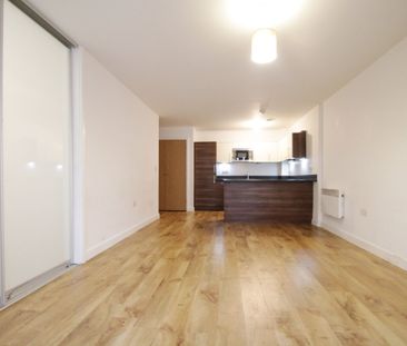 Hurley House, 31 Park Lodge Avenue, West Drayton, UB7 - Photo 4