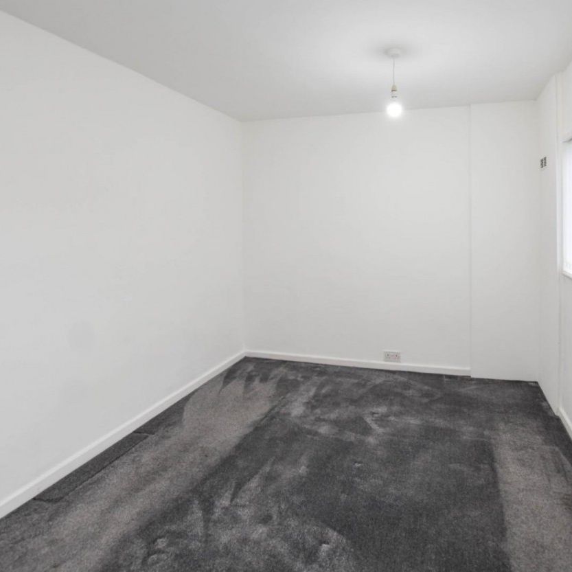 2 bed House - End Terrace for Rent - Photo 1