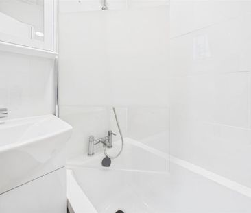 3 bedroom maisonette to rent - Photo 3