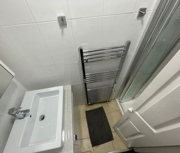 5 bedroom house to rent Landcross Road, Fallowfield, M14 - Photo 2