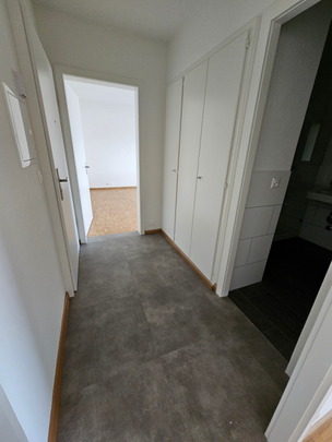 Grosszügige 2-Zimmerwohnung (saniert) - Photo 1