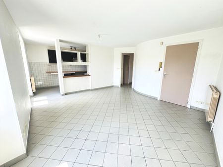 Location Appartement 3 pièces 52m² ROMANS SUR ISERE 26100 - Photo 2