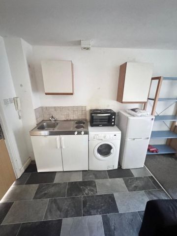 1 bedroom flat to rent - Photo 5