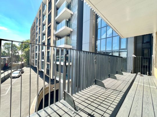 2 Bed Flat, Charter House, IG1 - Photo 1