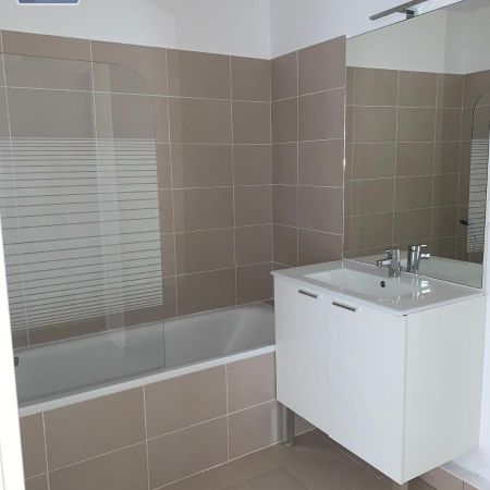 Location Appartement 2 pièces 44m² ISTRES 13800 - Photo 3