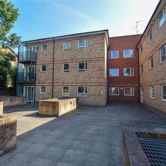 Bridgepoint Court, Old Watford Road, St. Albans, Hertfordshire, AL2 - Photo 1