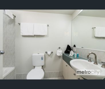 4/49 Russell Street, South Brisbane, Qld 4101 - Photo 6