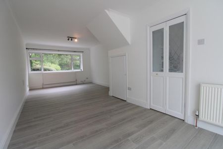 3 bedroom detached house to rent - Photo 2