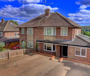 4 bedroom semi detached house to rent - Photo 3