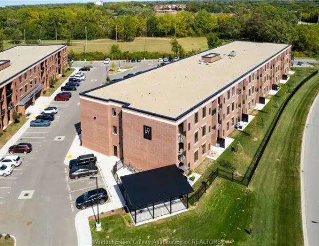 3180 MEADOWBROOK LN Unit# 311 | 3180 MEADOWBROOK LN Unit# 311, Windsor - Photo 1