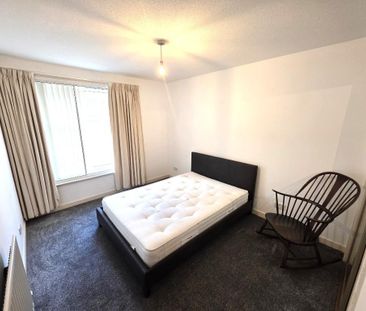 3 bedroom flat to rent - Photo 1