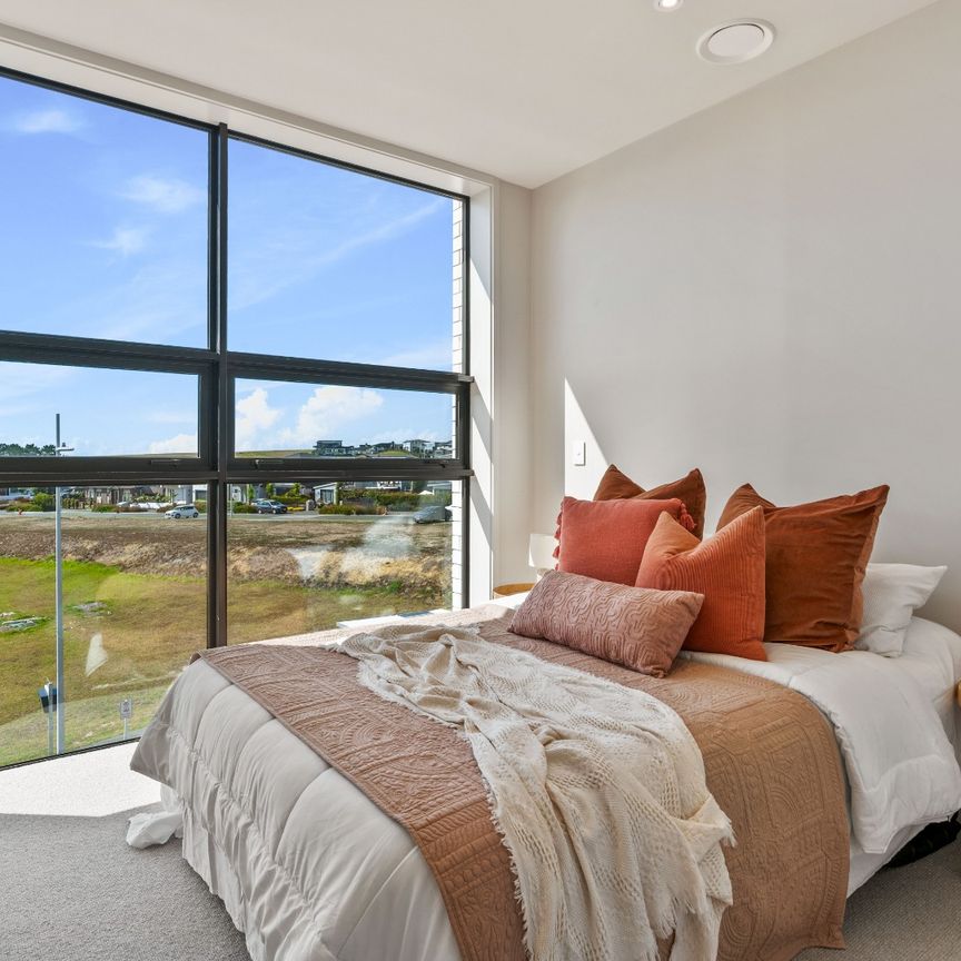 Stylish two- bedroom Long Bay Apartment ! - Photo 1