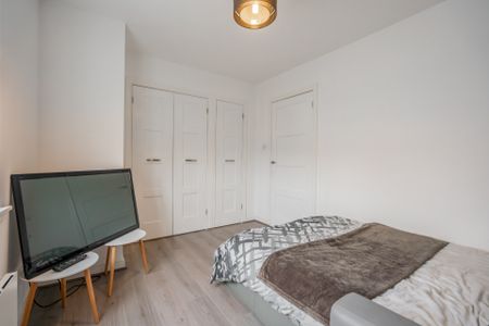 Crosbies Court - Photo 2