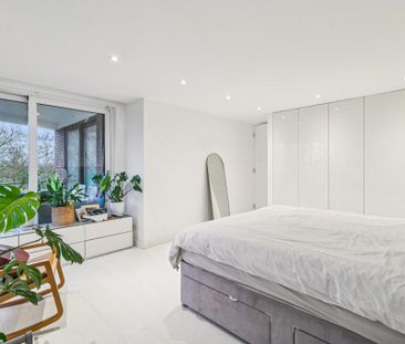 3 bedroom flat to rent - Photo 4