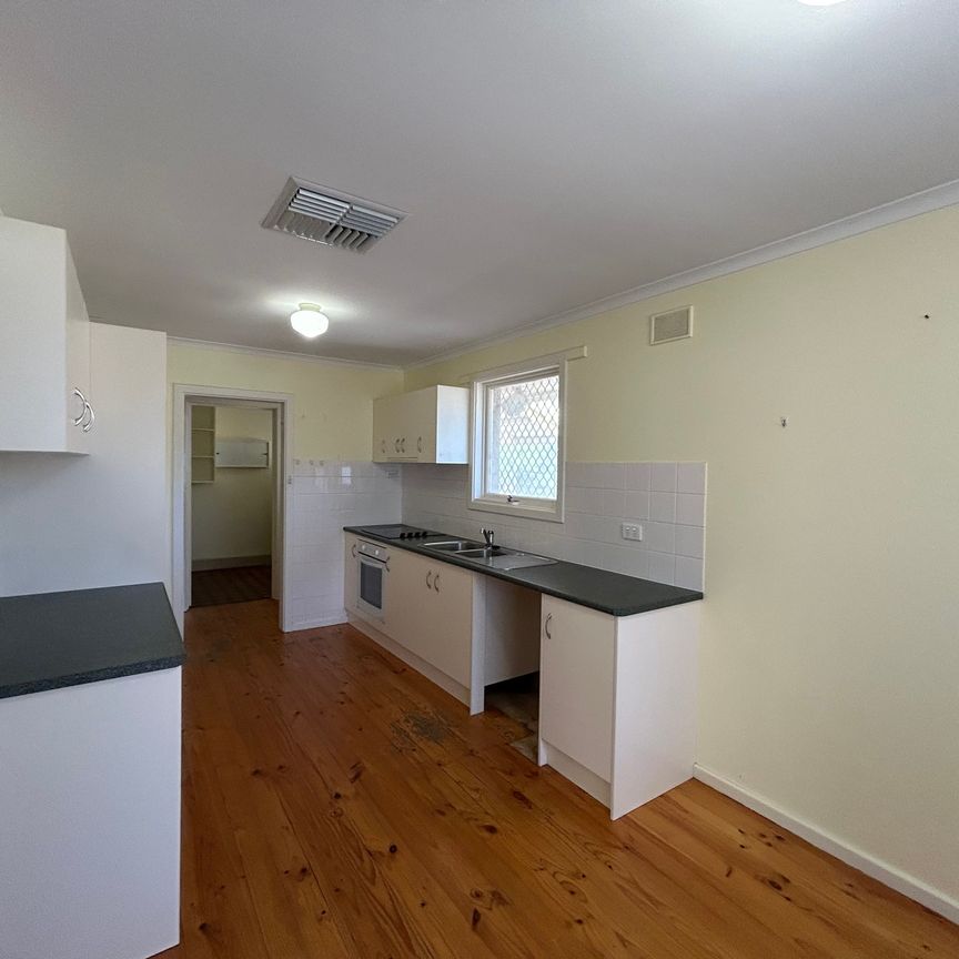 5 McAuley Street, PORT AUGUSTA - Photo 1