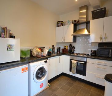 2 bedroom flat to rent - Photo 5