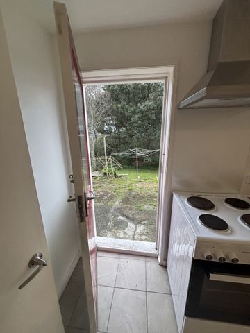 164C Hanson St, Newtown - Photo 5