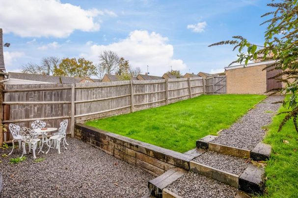 2 bedroom semi-detached bungalow to rent - Photo 1