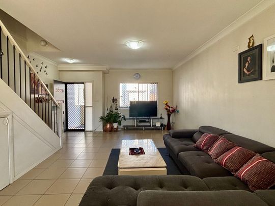 Prime Location - Photo 1