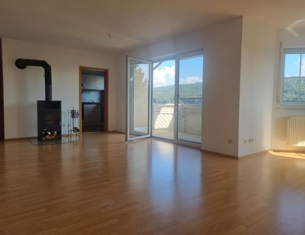 Über den Dächern von Büdingen den Ausblick ins Grüne genießen! - Photo 1