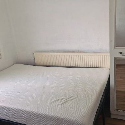 Room in a Shared House, London, E6 - Photo 3