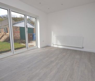 2 bedroom bungalow to rent - Photo 1