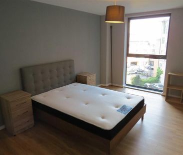 2 bedroom apartment to rent - Photo 3
