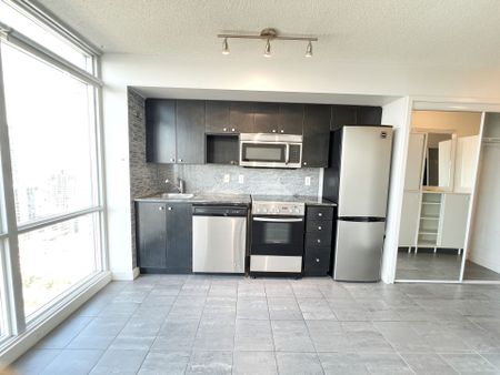 For Lease - 11 Brunel Court Unit# 3716, Toronto, Ontario - Photo 2