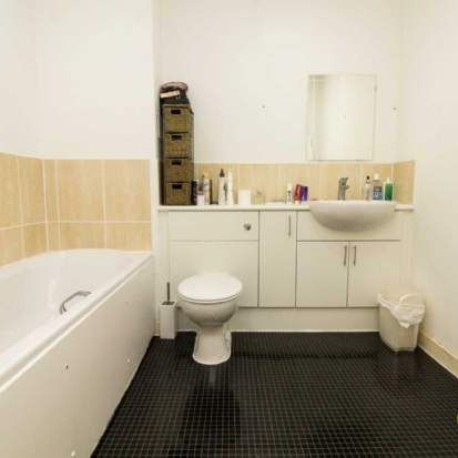 2 bedroom property to rent in Croydon - Photo 4